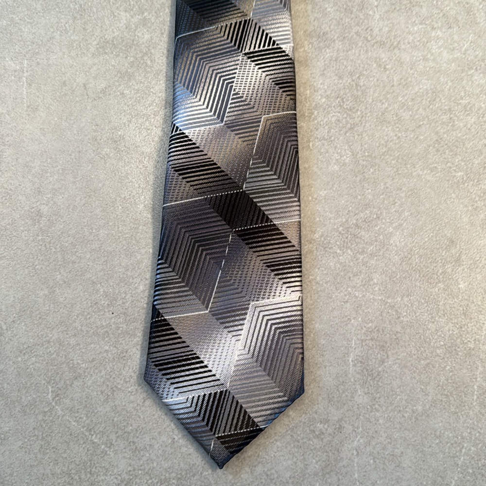 💜3/$15 Van Heusen Polyester Tie